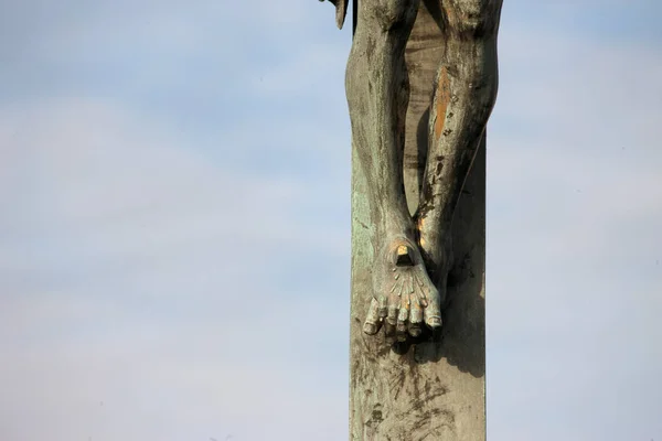 Statue Jesus Cross Charles Bridge Czech Republic — Stock Photo, Image