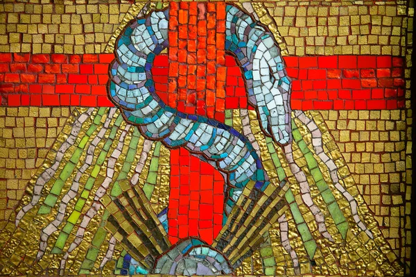 Μωσαϊκό Εκκλησία Του Αγίου Μπλέηζ Φίδι Στο Σταυρό Γαλλία — Φωτογραφία Αρχείου
