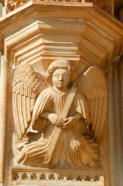 Batalha Manastırı: melek heykeli. Portekiz. 