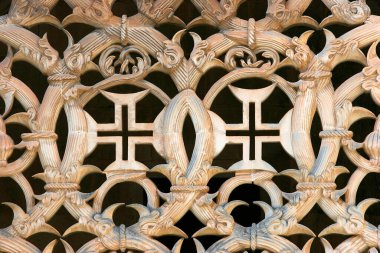 Batalha Manastırı: Tapınakçıların haçları. Portekiz. 