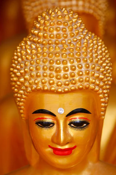 Золотая Голова Будды Камбоджа — стоковое фото