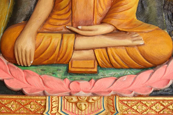 Preah Prom Rath修道院 佛陀的生命 荷花上的沉思 佛陀以感人的姿态示人 柬埔寨 — 图库照片