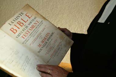 Eski Fransız İncil 'i. İsviçre.