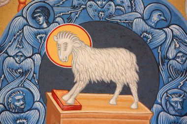 Kurbanlık koyun. Saint-Antoine-le-Grand Ortodoks Kilisesi. Fransa. 