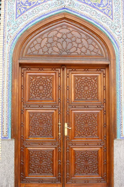 Puerta Mezquita Ali Bin Abi Taleb Emiratos Árabes Unidos —  Fotos de Stock