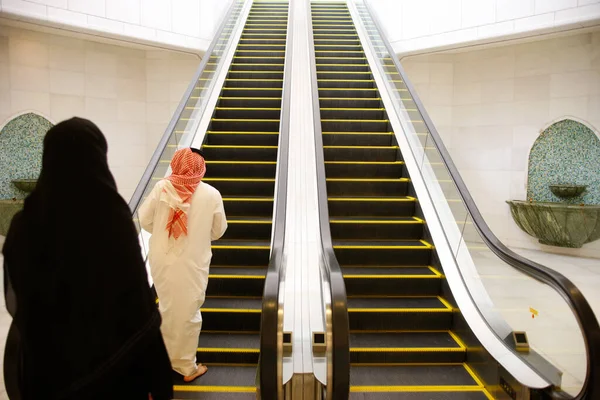 Sheikh Zayeds Stora Moské Rulltrappa Till Tvagningsområde Förenade Arabemiraten — Stockfoto