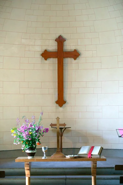 プロテスタント教会の祭壇 宗教的シンボル フランス — ストック写真