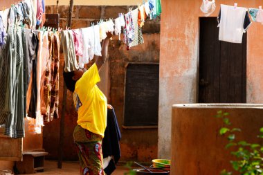 Afrika 'daki ev, çamaşır. Afrika 'da günlük yaşam. Togo.
