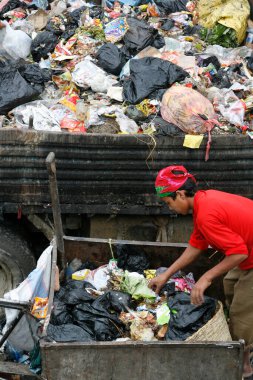 Hurda geri dönüşümü. Asya 'da günlük yaşam. Nepal. 