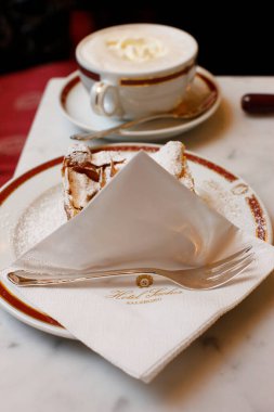 Viyana 'daki Sacher Cafe' de. Avusturya. 