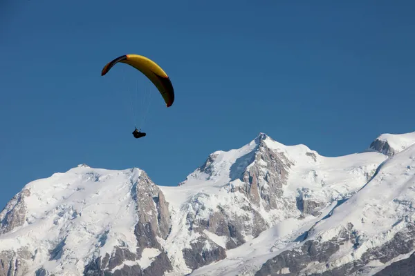 Paragliding Der Nähe Des Mont Blanc Französische Alpen Frankreich — Stockfoto