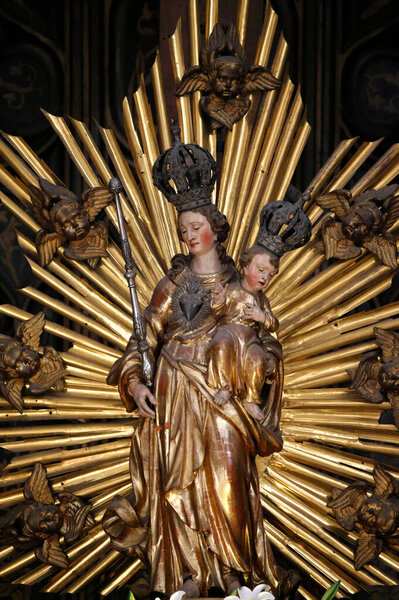 Maria am Gestade church (Mary at the shore). Virgin and child