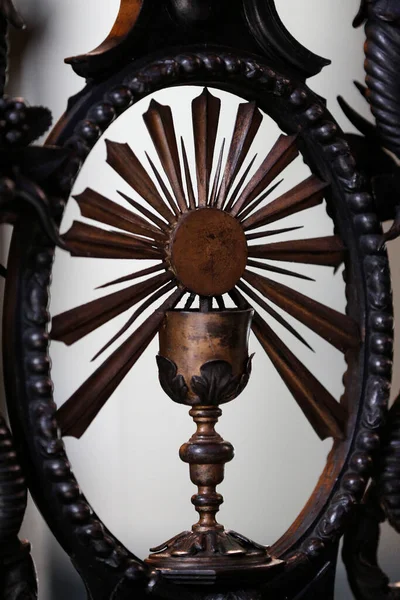 Meryem Kilisesi. Ayin var. Belçika. 