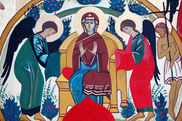 Domus Galilaeae veya Galilee Evi, Neocatechumenal Way adlı Katolik bir örgüt tarafından işletilmektedir. Kiko Arguello 'nun Son Hükmü. İsrail. 