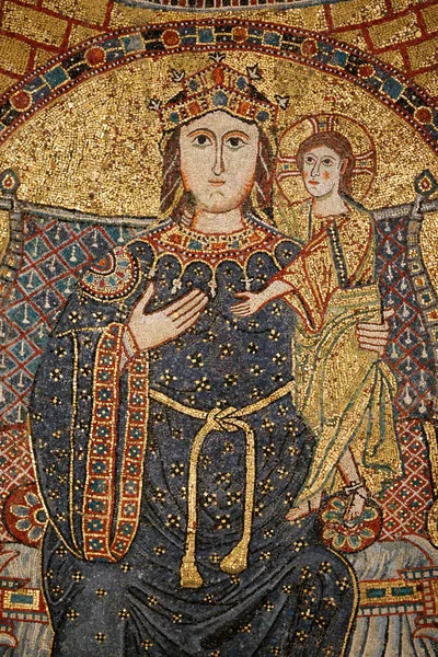 Meryem ve İsa 'nın mozaiği. Santa Francesca Romana Kilisesi. İtalya. 