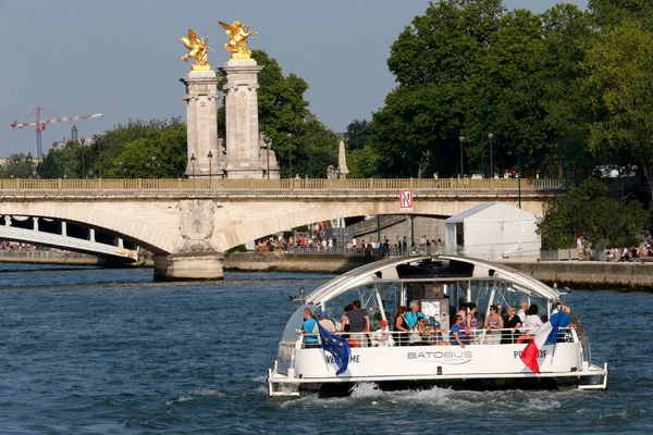 Busboat Seine Tourism Paris France — Zdjęcie stockowe