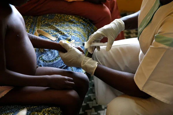 Brazzaville Hospital. Nursing in the paediatric unit. Congo. 