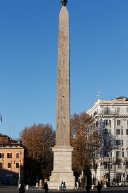 Tallest obelisk in Rome and largest standing ancient Egyptian obelisk in the world, weighing over 230 tons. By Thoutmosis III. 15e s. av. J.-C. Piazza di San Giovanni in Laterano.  Roma. Italy. 