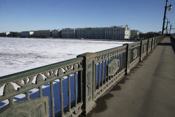 Frozen Rivière Neva Hiver Saint Pétersbourg Russie — Photo