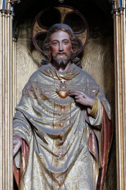 Strasbourg Katedrali Leydimiz. Aziz Catherine Şapeli. Kutsal Yürek Sunağı. Yüce İsa aşkına! Fransa. 