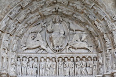Ulusal Fransız Anıtları Müzesi. Chartres Katedrali. Merkez portal. Yüce İsa adına. Oyuncular. Fransa. 