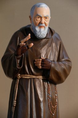 Peder Pio. Katolik kilisesi. Fransa. 