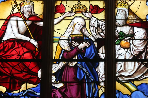 Королівський Монастир Бруу Вікно Успіння Коронація Діви Марії Франція — стокове фото