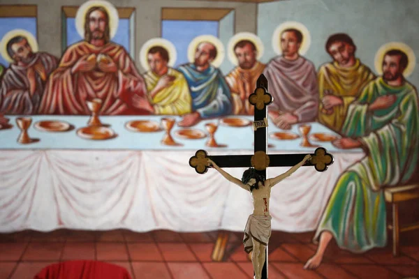 Crocifisso Raffigurazione Dell Ultima Cena Chiesa Cattolica Togo — Foto Stock