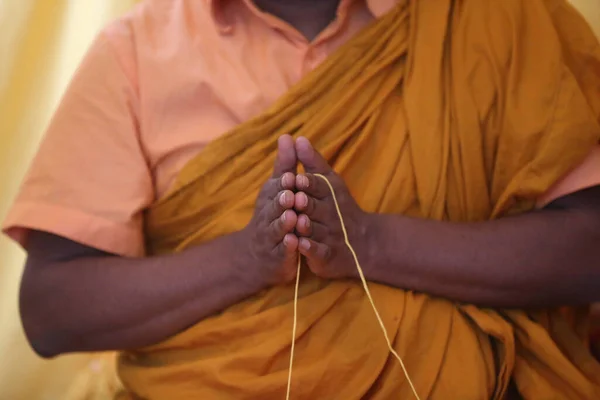 Internationella Buddistiska Centret Genève Buddhistisk Ceremoni Munken Ber Sai Sin — Stockfoto