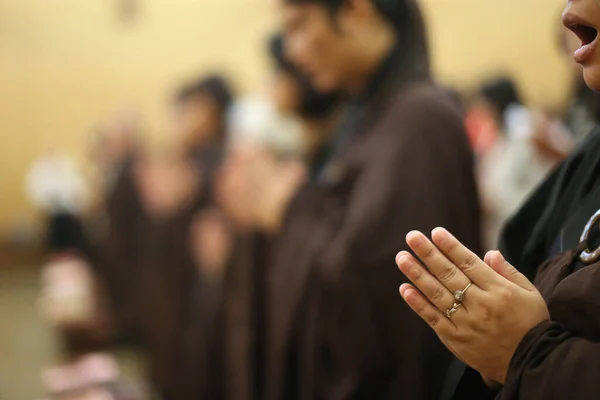 佛光山寺 仏教の儀式 女の祈りだ 閉めろ ジュネーヴ スイス — ストック写真