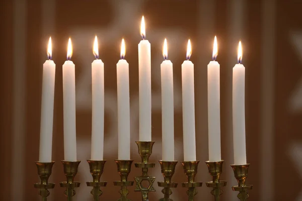 Hanukkha Con Nueve Velas Encendidas Símbolo Del Judaísmo —  Fotos de Stock