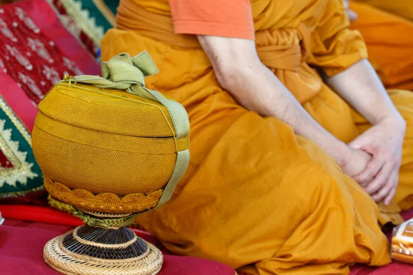 Wat Velouvanaram Buddhistische Mönch Almosen Schale Buddhistische Religion Frankreich — Stockfoto