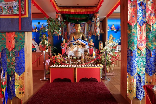 Klášter Shedrub Choekhor Ling Hlavní Oltář Socha Buddhy Mont Saleve — Stock fotografie