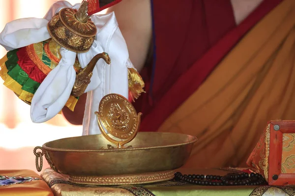 Shedrub Choekhor Ling Mosteiro Oferecendo Tara Drol Chok Monge Usando — Fotografia de Stock