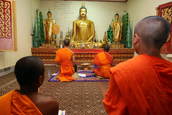 Буддизм Або Сім Найбільш Священний Комплекс Буддійського Храму Група Сидячих — стокове фото