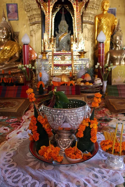 Wat Muang Simuong Templo Budista Tazón Latón Bendición Budista Agua —  Fotos de Stock