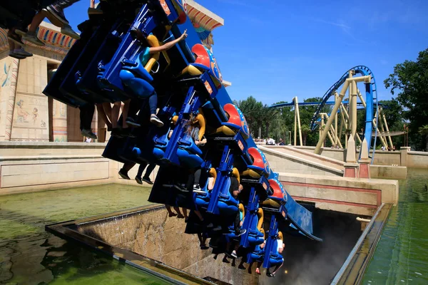 Parc Asterix Oziris 著名的倒车 — 图库照片