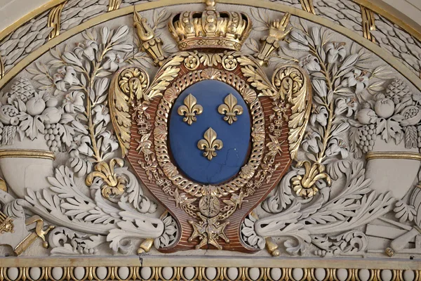 Der Louvre Das Wappen Von France Moderne Azure Three Fleurs — Stockfoto