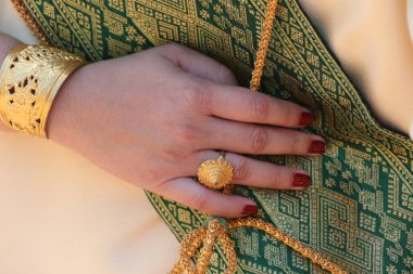 Wat Sisaket (Si Saket) Budist tapınağı. Düğün için. Geleneksel Lao kostümleri giyen gelin. Vientiane. Laos. 