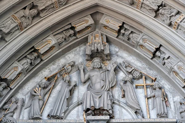 Собор Святого Николая Тимпан Последний Суд Конца Века Фрибур Швейцария — стоковое фото