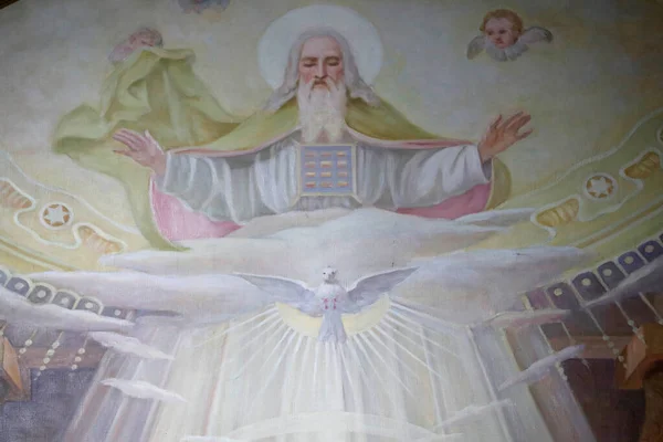 Saint Grat Kirkko Kattomaalaus Pyhä Kolminaisuus Jumala Pyhä Henki Valgrisenche — kuvapankkivalokuva