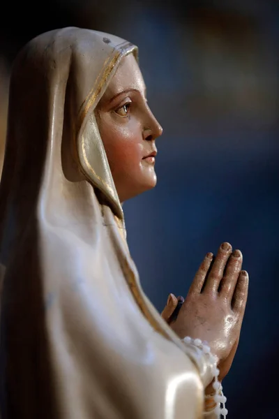 Estátua Virgem Maria Aosta Itália — Fotografia de Stock