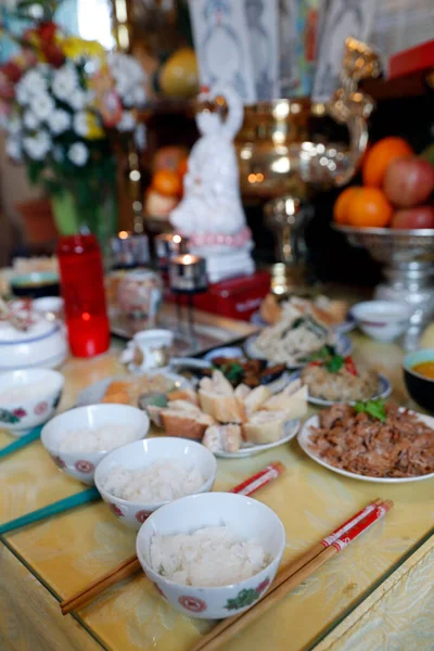 蔡土安佛寺 祖先的祭坛 素食供应 圣皮埃尔 福辛尼 — 图库照片