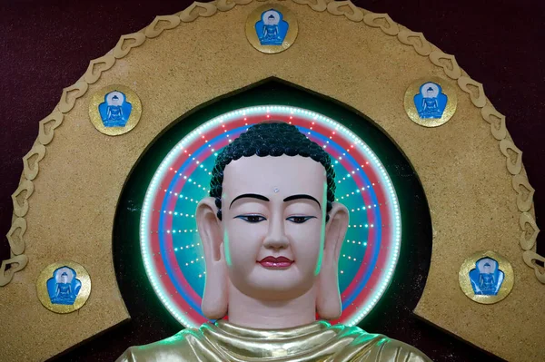 Statua Buddha Con Luce Neon Chi Minh City Vietnam — Foto Stock