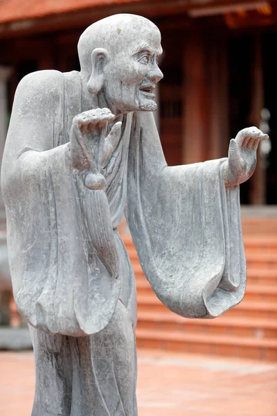 チュア コック塔 パンタカは 仏の元の弟子である16本の羅漢の一つです フーコック ベトナム — ストック写真