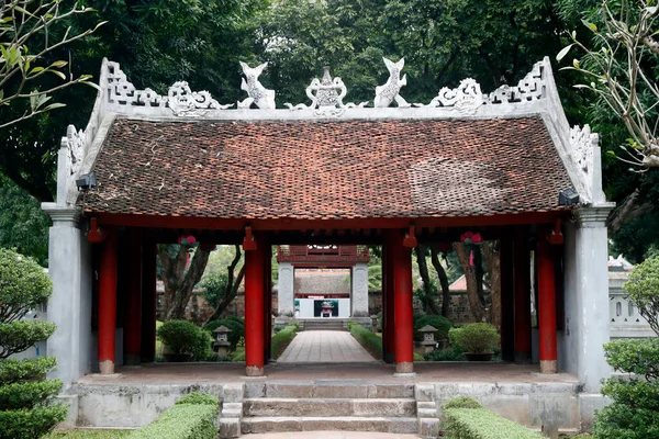 Templo Literatura Templo Confuciano Que Antigamente Era Centro Aprendizagem Hanói — Fotografia de Stock