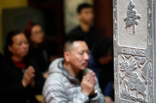 Ly Trieu Quoc Su Pagoda. Budist töreni. Hanoi. Vietnam.