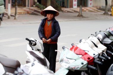 Honda motosiklet satıcısı. Lang Oğlu. Vietnam. Van Quan. Vietnam.