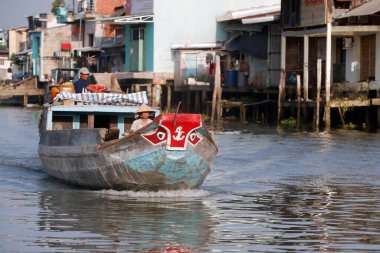 Mekong Deltası. Mekong nehir botu. Yüzen piyasa. Cai Be. Vietnam. 