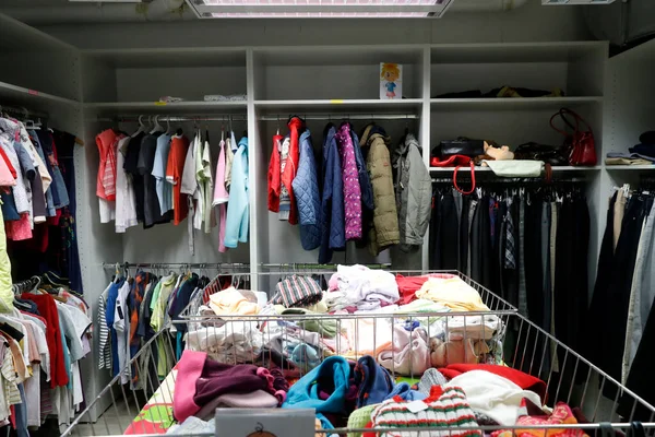 Дом Управляется Французской Неправительственной Организацией Cimade Подержанная Одежда Бедных Страсбург — стоковое фото